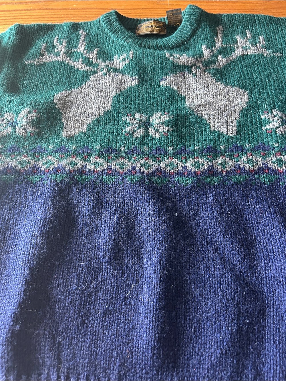 Vintage 1990s Eddie Bauer Shetland Wool Sweater Men’s Medium Blue/Green Reindeer